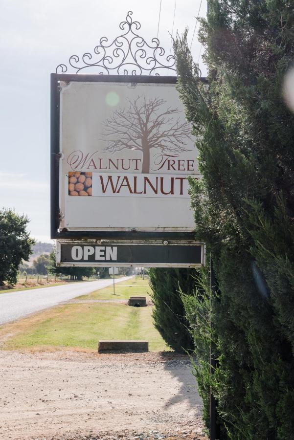 Walnut Tree Cottages Whorouly Ngoại thất bức ảnh